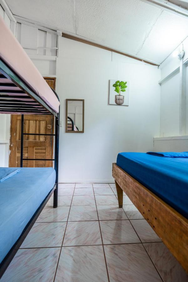 Pura Vida Mini Hostel Santa Teresa Playa Santa Teresa  Zewnętrze zdjęcie